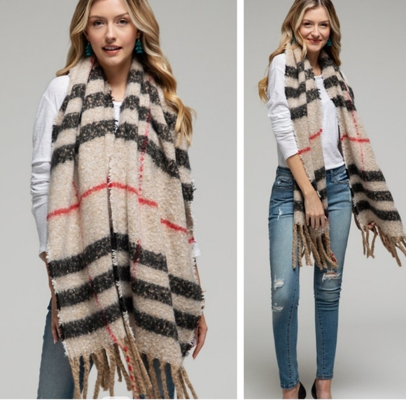 Plaid boucle oblong scarf - Picture 2 of 4